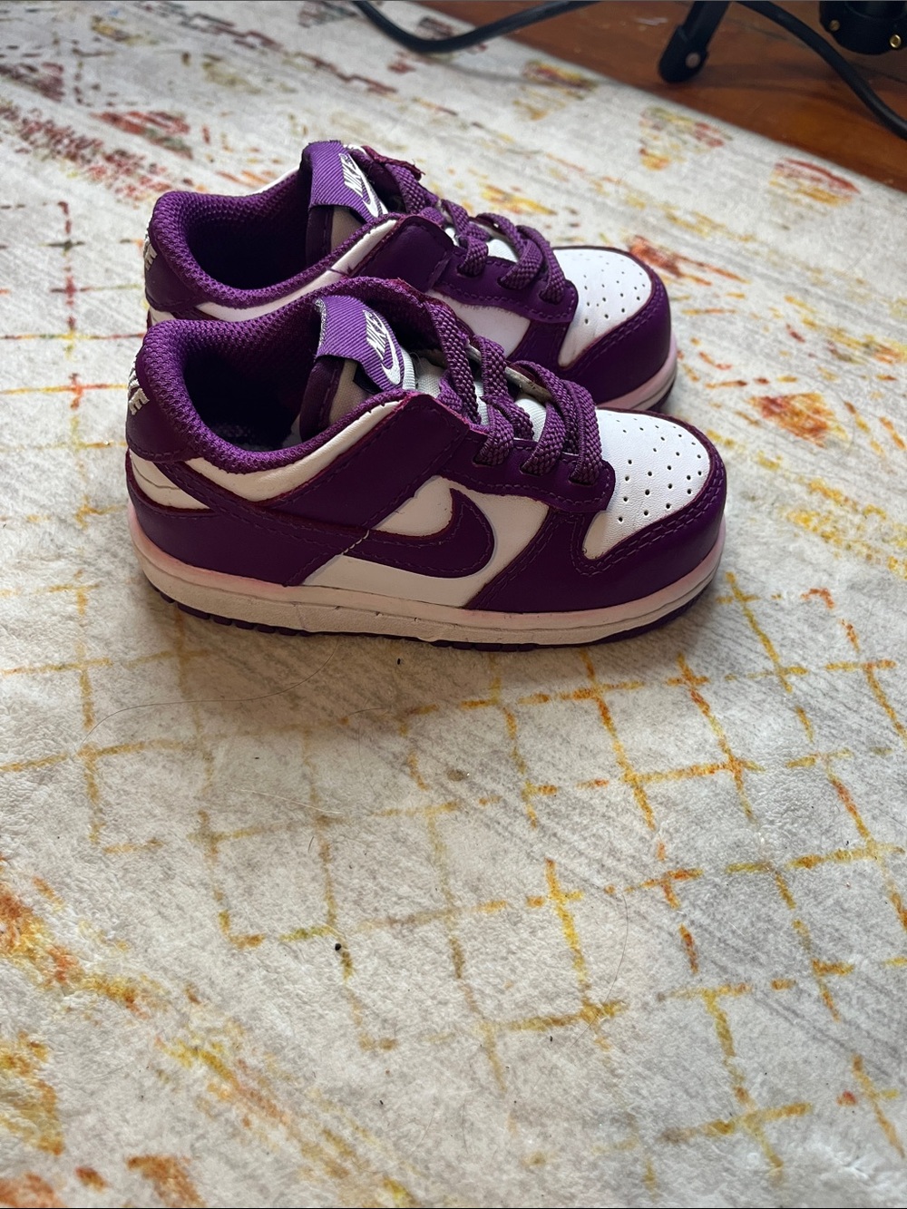Nike Kids Purple and White Low-Top Sneakers with Swoosh